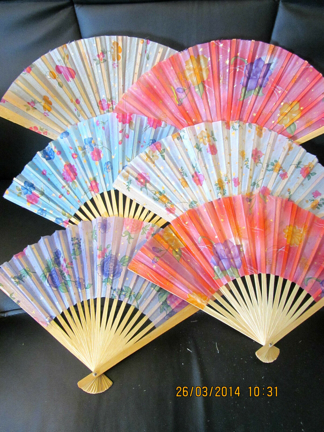 10 x FANS CHINESE JAPANESE GEISHA FANCY DRESS PASTEL FLOWER COSTUME FANS 26cm UK