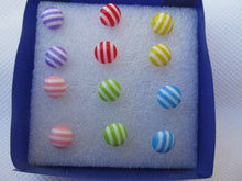 Load image into Gallery viewer, 6 PAIRS FASHION UNISEX GIRLS LADIES STRIPE ROUND JEWELLERY EARRINGS UK SELLER
