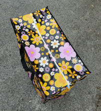 Load image into Gallery viewer, ECO RECYCLED LARGE JUMBO FLOWERS FLORAL SHOPPING LAUNDRY TRAVEL BAG 64x54x27cm
