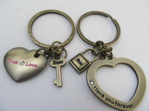 LOVERS COUPLES 2 PCS HEART LOCK & KEY WITH INSCRIPTION BRONZE KEYRING UK SELLER