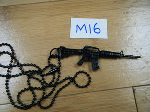 UNIQUE SOLID METAL REPLICA M16 PISTOL REVOLVER HAND GUN NECKLACE KEYRING UNISEX