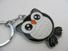 Load image into Gallery viewer, LARGE OWL BARN BIRDS ANIMAL ENAMEL METAL KEYRING FOB GIFT IDEA CHARM UK SELLER
