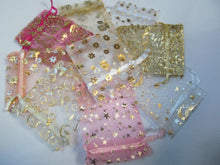 Load image into Gallery viewer, PREMIUM QUALITY ORGANZA GIFT BAGS WEDDING FAVOUR VARIOUS COLOURS 7cmx7cm UK SELL
