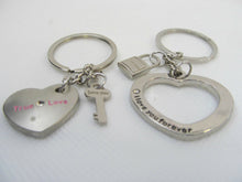 Load image into Gallery viewer, LOVERS COUPLES VALENTINE GIFT IDEA ENTWINED HEART LOCK &amp; KEY KEYRING UK SELLER

