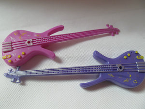 PINK or PURPLE SINDY BRATZ DOLLS SIZE ACCESSORY GUITAR UK SELLER FREE P&P