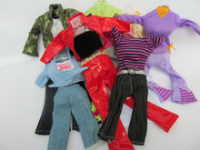 Load image into Gallery viewer, 5x DOLL&#39;S SIZED CLOTHING JEANS TOP BLOUSE SHIRT OUTFITS, 5 SHOES 5 HANGERS

