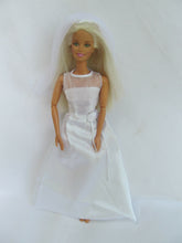 Load image into Gallery viewer, 12&quot; SINDY DOLL&#39;S GORGEOUS SIMPLE TRADITIONAL WHITE 2 PIECE WEDDING DRESS &amp; VEIL
