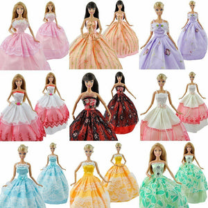 DOLL'S SIZE CLOTHING SET 10x BALL GOWN WEDDING DRESSES 10x SHOES 5x ACCESSORIES