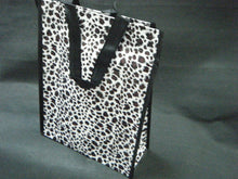 Load image into Gallery viewer, ECO FRIENDLY LEOPARD ANIMAL PRINT LUNCH SHOPPING TRAVEL BAG FREE POST 30x25x9cm
