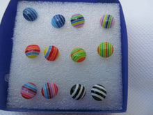 Load image into Gallery viewer, 6 PAIRS FASHION UNISEX GIRLS LADIES STRIPE ROUND JEWELLERY EARRINGS UK SELLER
