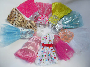 36 or 15 PIECES DOLL'S SIZE DRESSES, SHOES & HANGERS CLOTHES SET UKSELL FREE P&P