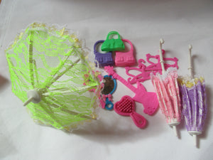 15x DOLLS SIZED HANGERS, SHOES & ACCESSORIES: UMBRELLA MIRROR GUITAR COMB UKSELL