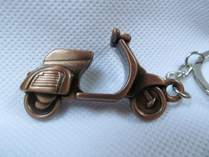 SOLID METAL SCOOTER VESPA LAMBRETTA KEYRING CHAIN COLLECTABLE GIFT IDEA UKSELLER