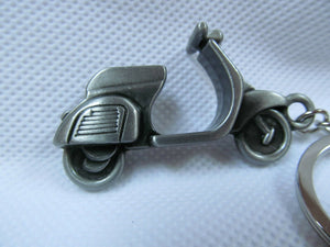 SOLID METAL SCOOTER VESPA LAMBRETTA KEYRING CHAIN COLLECTABLE GIFT IDEA UKSELLER