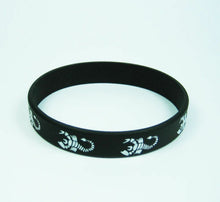 Load image into Gallery viewer, UNISEX MENS BLACK WHITE SCORPION GOTH RUBBER SILICONE WRIST BRACELET BAND UKSELL
