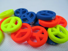 Load image into Gallery viewer, 25x BRIGHT NEON COLOURS 60s PEACE HIPPY LOGO JEWELLERY BEADS CHARMS UKSELLER
