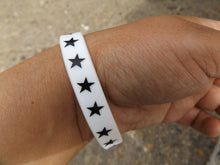 Load image into Gallery viewer, FASHION UNISEX NAUTICAL STARS RUBBER SILICONE WRIST BRACELET BAND UK SELLER
