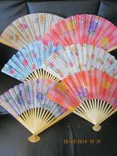Load image into Gallery viewer, 10 x FANS CHINESE JAPANESE GEISHA FANCY DRESS PASTEL FLOWER COSTUME FANS 26cm UK
