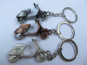 SOLID METAL SCOOTER VESPA LAMBRETTA KEYRING CHAIN COLLECTABLE GIFT IDEA UKSELLER
