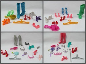 Fat-catz-copy-catz Set of 9 Dolls Items: shoes boots & accessories: hangers, mirror, comb, etc