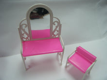 Load image into Gallery viewer, LOVELY 12&quot; SINDY DOLL FURNITURE DRESSING TABLE, CHAIR &amp; ACCESSORIES UK SELLER
