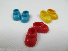 Load image into Gallery viewer, 5 or 10 PAIRS TINY SMALL MINIATURE SIZED SHOES SHELLY DOLL&#39;S HOUSE 1.5cm LENGTH
