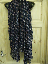 Load image into Gallery viewer, FASHION LARGE PINK SKULL &amp; CROWN PRINT LADIES SCARF 70&quot;x40&quot; 6 COLOURS UK SELLER
