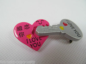 SET OF 2 3D LOVERS "I LOVE YOU" HEART LOCK & KEY BADGES PINS GIFT IDEA UK SELLER
