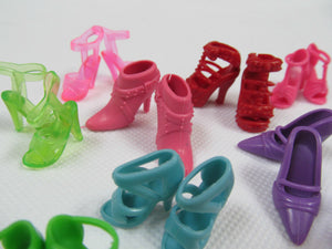 12" DOLLS SIZE CLOTHING 10,20 or 30 PAIRS SHOES BOOTS HEELS UKSELLER FREE P&P