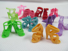 Load image into Gallery viewer, 12&quot; DOLLS SIZE CLOTHING 10,20 or 30 PAIRS SHOES BOOTS HEELS UKSELLER FREE P&amp;P
