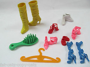 12" DOLL'S SIZED CLOTHING ACCESSORIES 9 PIECE SETS BOOTS, SHOES HANDBAG COMB UK
