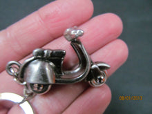 Load image into Gallery viewer, UNIQUE MOPED MOTOR CYCLE VESPA MOVING HANDLE BAR SOLID METAL KEYRING GIFT IDEA

