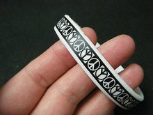Load image into Gallery viewer, PEACE SIGN LOGO HIPPY RASTA LOVE MENS WOMENS RUBBER WRIST BRACELET BAND UKSELLER
