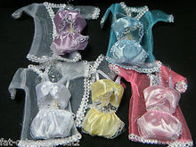 Load image into Gallery viewer, GIRL SINDY DOLL CLOTHING LINGERIE UNDERWEAR BRA KNICKERS &amp; GOWN 3 PIECE SET UK
