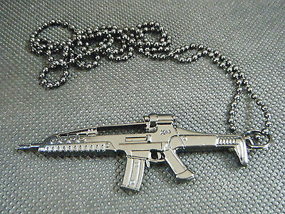 METAL REPLICA XM8 U.S. MILITARY ASSAULT RIFLE MACHINE GUN NECKLACE UK SELLER