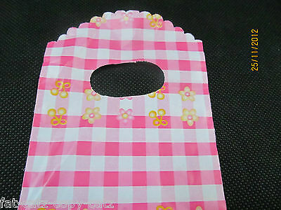 FASHION SMALL RED CHECKED CARRIER GIFT SWEET SHOP BAGS 50-60 PER PACK UK SELLER